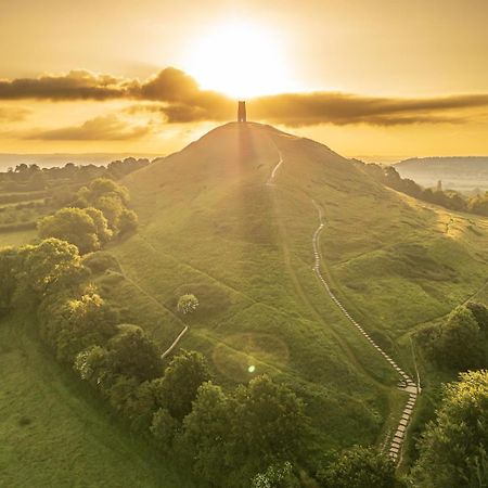 Homestay In The Heart Of Avalon グラストンベリー エクステリア 写真