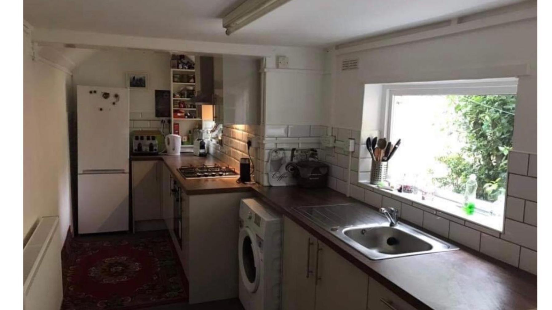 Homestay In The Heart Of Avalon グラストンベリー エクステリア 写真